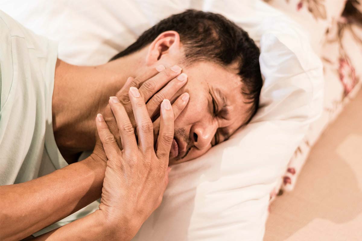 I-have-a-dental-emergency man saying i have a dental emergency