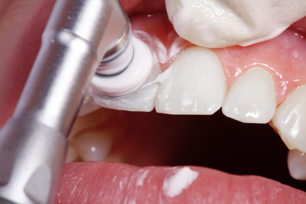 dental health services dentist providing dental health services